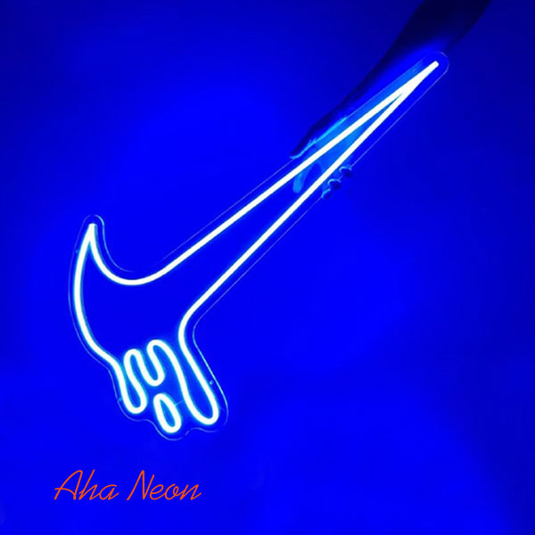 <img src="neonsigndrippingnike03.jpg" alt="Dripping Nike Neon Light Blue"/>