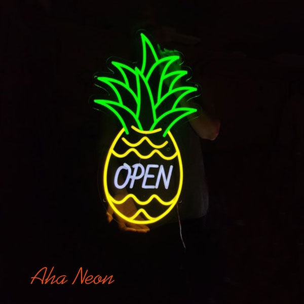 Open Pineapple Light Sign