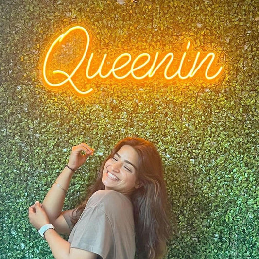 What is a Good Neon Sign Size for a Wedding?