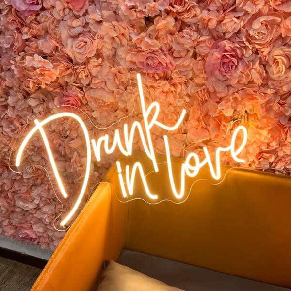 <img src="Drunk_in_love_Neon_LED_Wedding_Sign2.jpg" alt="Drunk in Love Neon Sign -2"/>