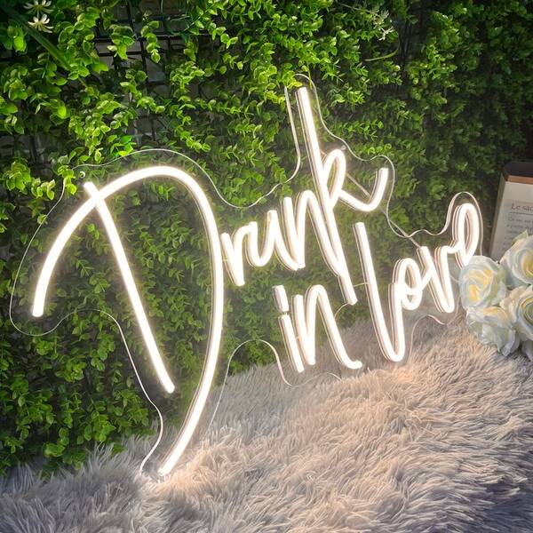 <img src="Drunk_in_love_Neon_LED_Wedding_Sign3.jpg" alt="Drunk in Love Neon Sign -3"/>